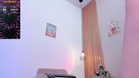 Snapshot of pawggirl18 chatting on February 14, 4:41 pm Dani online show from February 14, 4:41 pm