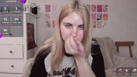 Allisses online show from March 6, 3:24 pm