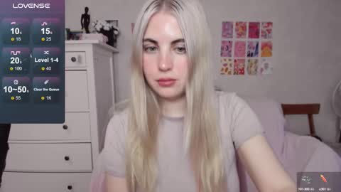 Allisses online show from October 13, 9:22 am