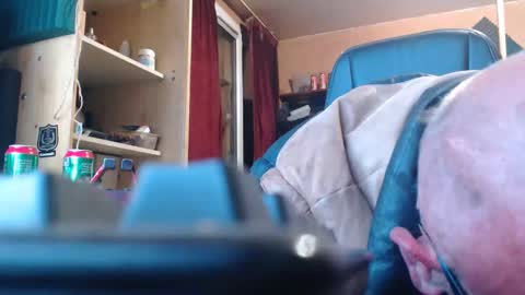 pc8474408 online show from April 20, 10:02 pm