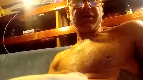 pcbeach007 online show from October 6, 6:42 am