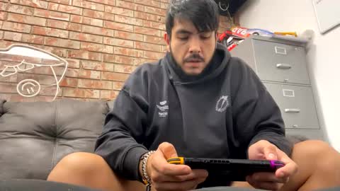 Pete online show from November 10, 8:33 pm