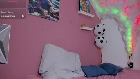 Peach  online show from June 25, 5:12 am