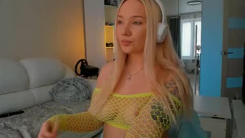 peachju1cy online show from February 21, 6:07 am