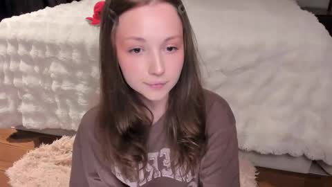 Lili online show from March 4, 8:00 am