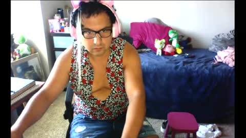 peachypowhole online show from July 29, 11:05 pm