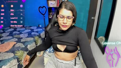 Snapshot of peanut_tangerine chatting on October 1, 1:27 am Tangerine Penaut online show from October 1, 1:27 am