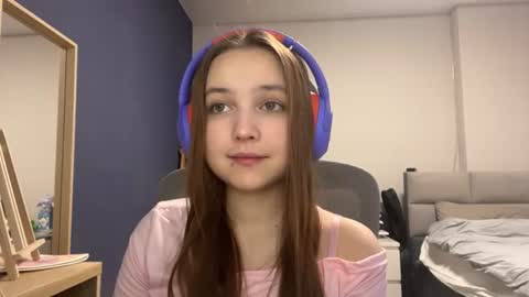 Luna Vale online show from July 14, 9:09 pm