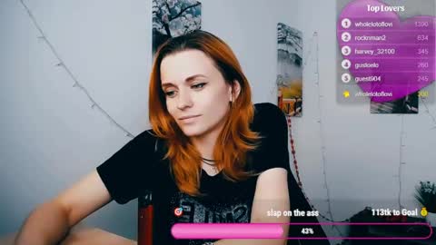 Mia online show from May 15, 7:28 am