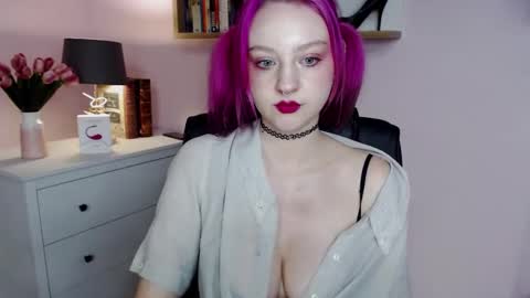 Snapshot of perfect_madeline chatting on January 12, 6:05 pm Madeline online show from January 12, 6:05 pm