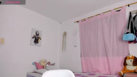 Dulce maria online show from January 17, 5:11 am