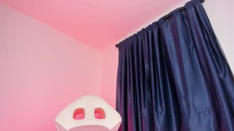 Perla online show from March 5, 11:14 pm