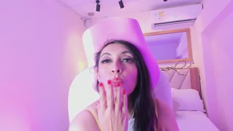 PerlaPreciosa online show from March 20, 4:39 am