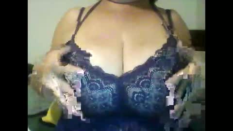perlita070822 online show from April 9, 3:54 am