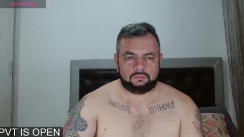 Carlos online show from February 1, 8:39 pm