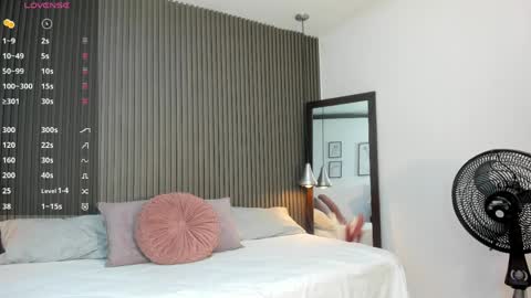 Lizza online show from April 11, 11:36 am