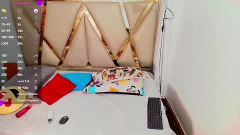 pervmilff online show from February 3, 7:52 pm