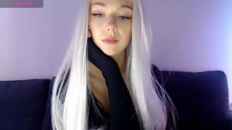 Snapshot of pervyblonde chatting on January 31, 9:16 am Isabella online show from January 31, 9:16 am