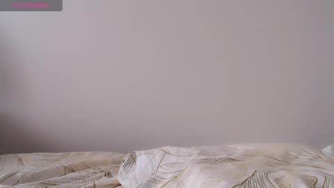 Isabella online show from March 27, 9:54 am