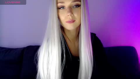 Snapshot of pervyblonde chatting on February 28, 11:03 am Isabella online show from February 28, 11:03 am