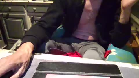 Snapshot of peter_on_kik chatting on September 28, 4:21 am make me cum in pvt dutch german daddy c2c bigcock online show from September 28, 4:21 am