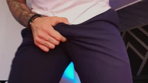 PETES EVANS new account online show from April 1, 12:00 am