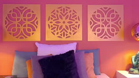 Alice   online show from October 31, 5:41 am