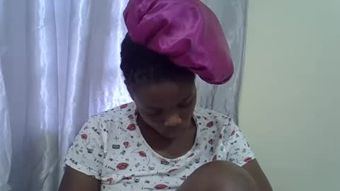 Snapshot of petite_melan chatting on October 21, 8:52 am petite_melan online show from October 21, 8:52 am