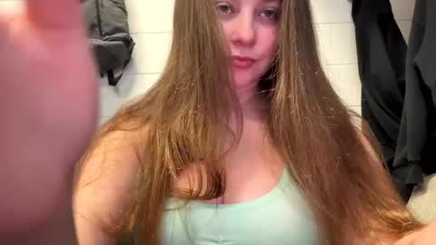 Bella online show from February 15, 9:46 pm