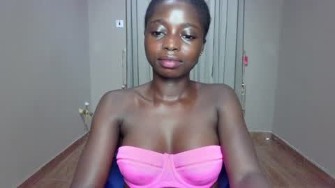 petitexxebony online show from July 16, 9:39 pm