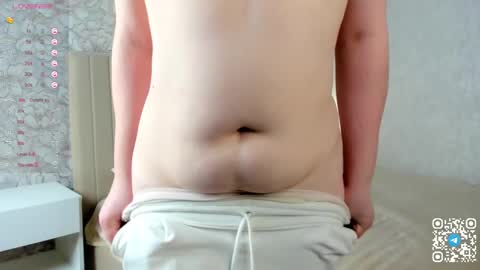 Mona online show from February 18, 9:09 pm