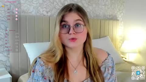 Mona online show from February 21, 6:48 pm