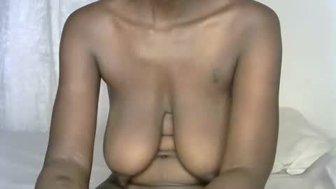 pettite_cora1 online show from November 17, 3:36 pm