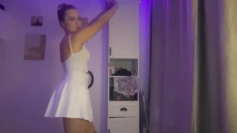 Snapshot of pettykyper chatting on October 20, 3:39 pm Katie online show from October 20, 3:39 pm