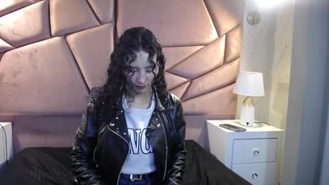 Moon  online show from October 18, 11:47 am