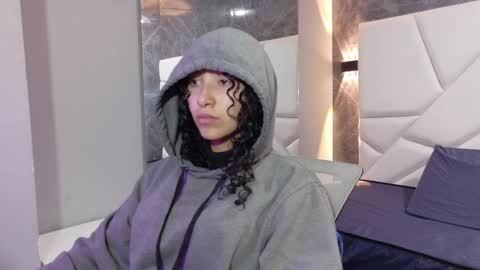 Moon  online show from December 20, 3:41 pm