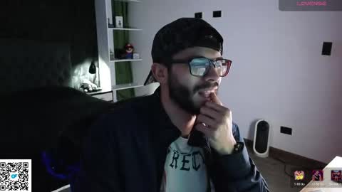 phantom_bigger1 online show from May 20, 3:36 am