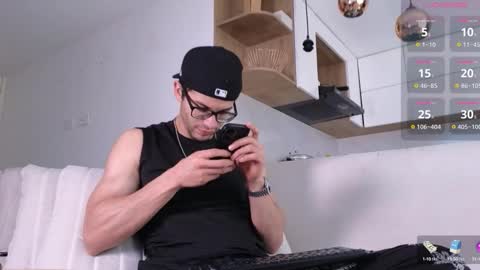 phantom_bigger1 online show from October 16, 2:06 pm