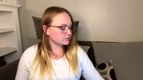 PhatAssBlond online show from February 7, 3:24 am