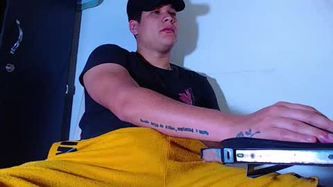 AdnierGnz online show from April 20, 12:52 pm