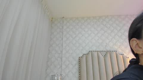    online show from March 19, 11:04 am