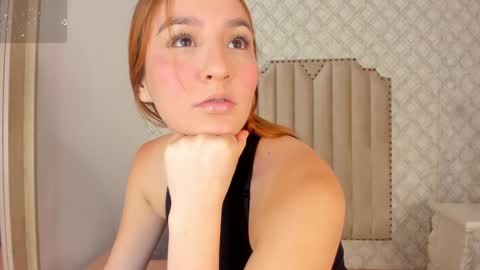 Snapshot of pia_johnson_ chatting on February 18, 11:00 am online show from February 18, 11:00 am