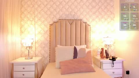    online show from December 3, 11:44 am