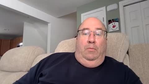 Snapshot of pickme11113 chatting on December 3, 6:11 pm pickme11113 online show from December 3, 6:11 pm