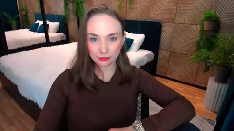 Emelie online show from December 4, 4:23 am