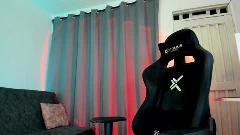 Pierre online show from October 19, 12:37 am