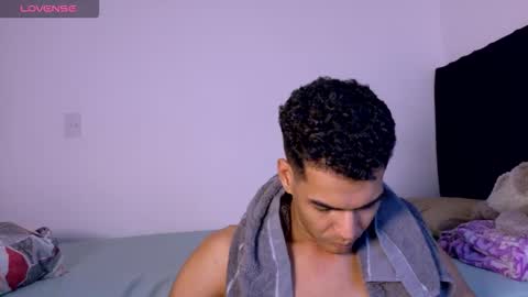 pikashuu7u7 online show from February 28, 3:32 am