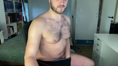 pilou online show from March 29, 5:36 pm