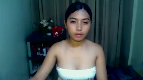 pinay_aangel online show from May 19, 10:44 am