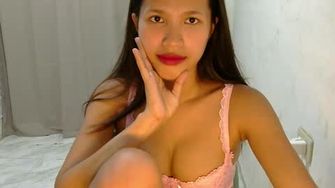 pink_bubbles011 online show from June 5, 6:52 am